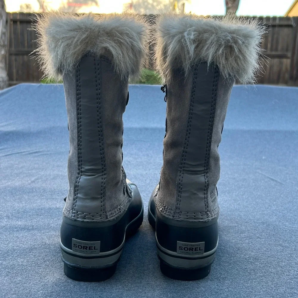 Sorel Joan of Arctic Youth Girls 4 Gray Waterproof Insulated Snow Boots Faux Fur